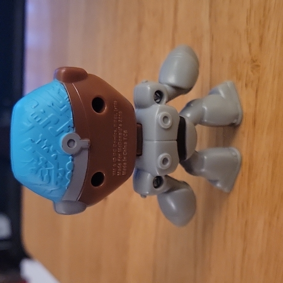 Cyborg Teen Titans Go! McDonald's toy - Picture 2 of 8